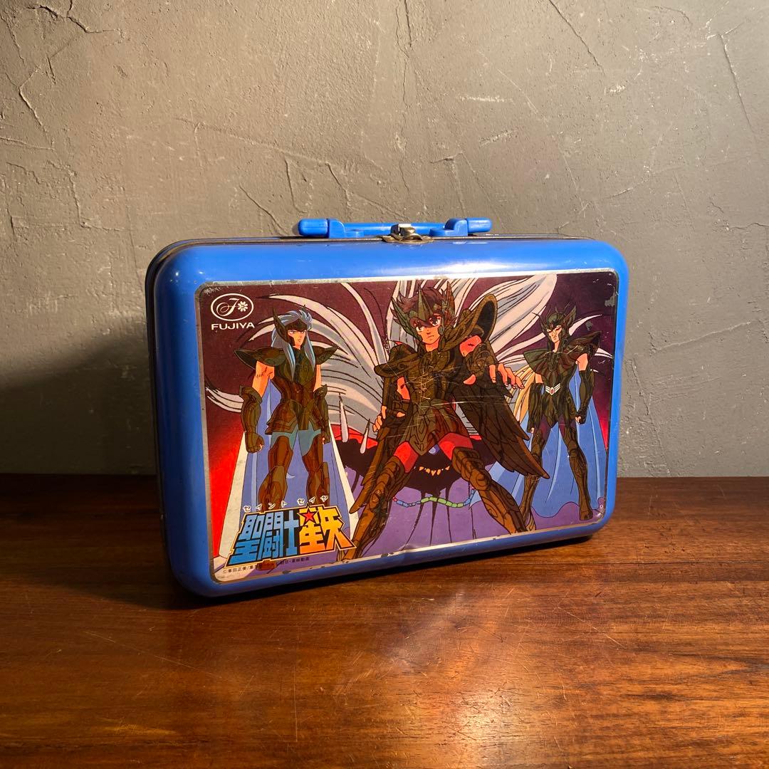 昭和レトロ 聖闘士星矢 ミニトランクケース 不二家 ブリキ缶 キャラクター