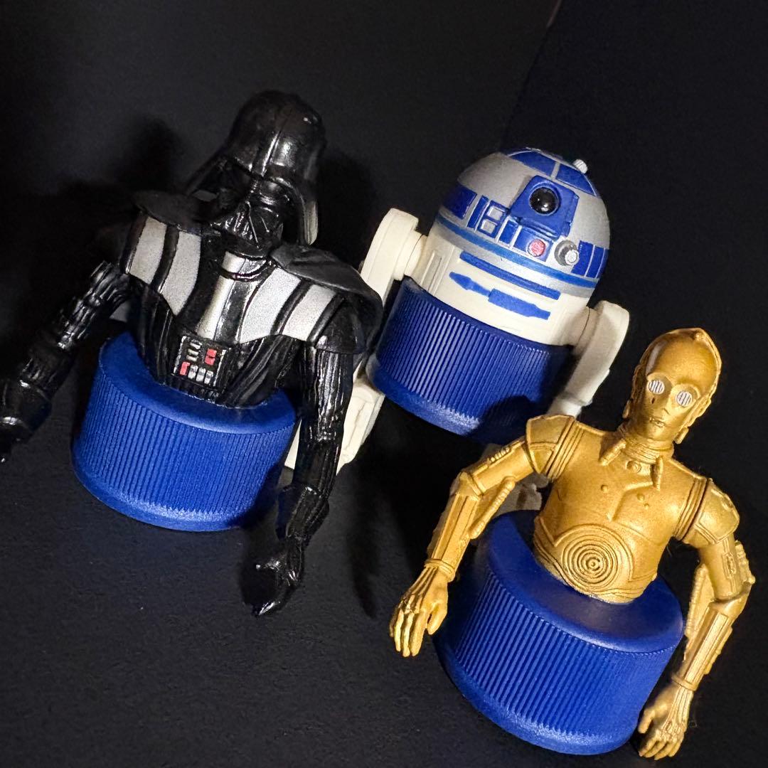 スターウォーズ C3PO R2D2. ダースベイダー ボトルキャップ - メルカリ
