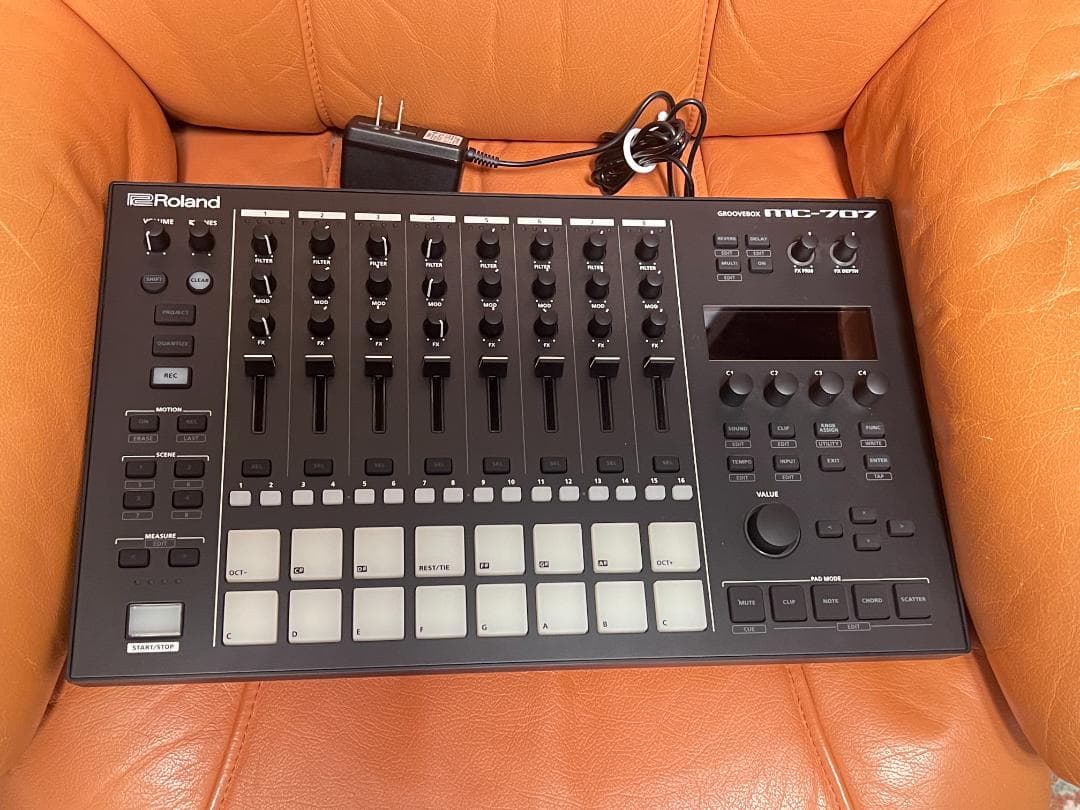 Roland MC-707　純正インナーホストバッグ+持ち運び用ソフトケース Roland MC-707】数量限定AIRAロゴ入りスリーブケースプレゼント中