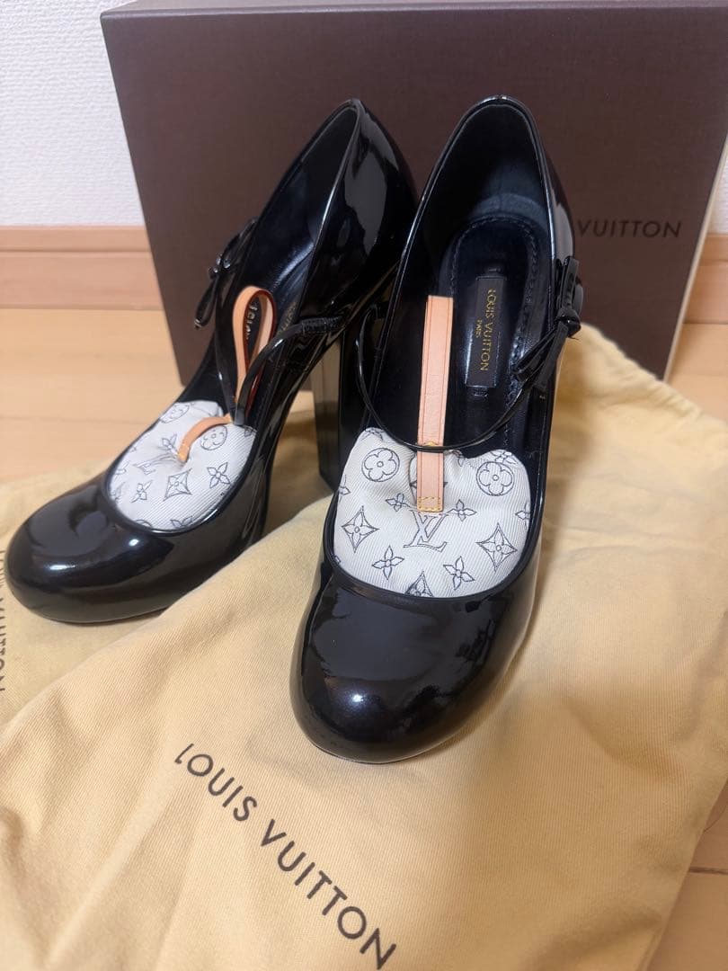 【LOUIS VUITTON】パテント リボンストラップ ハイヒール パンプス
