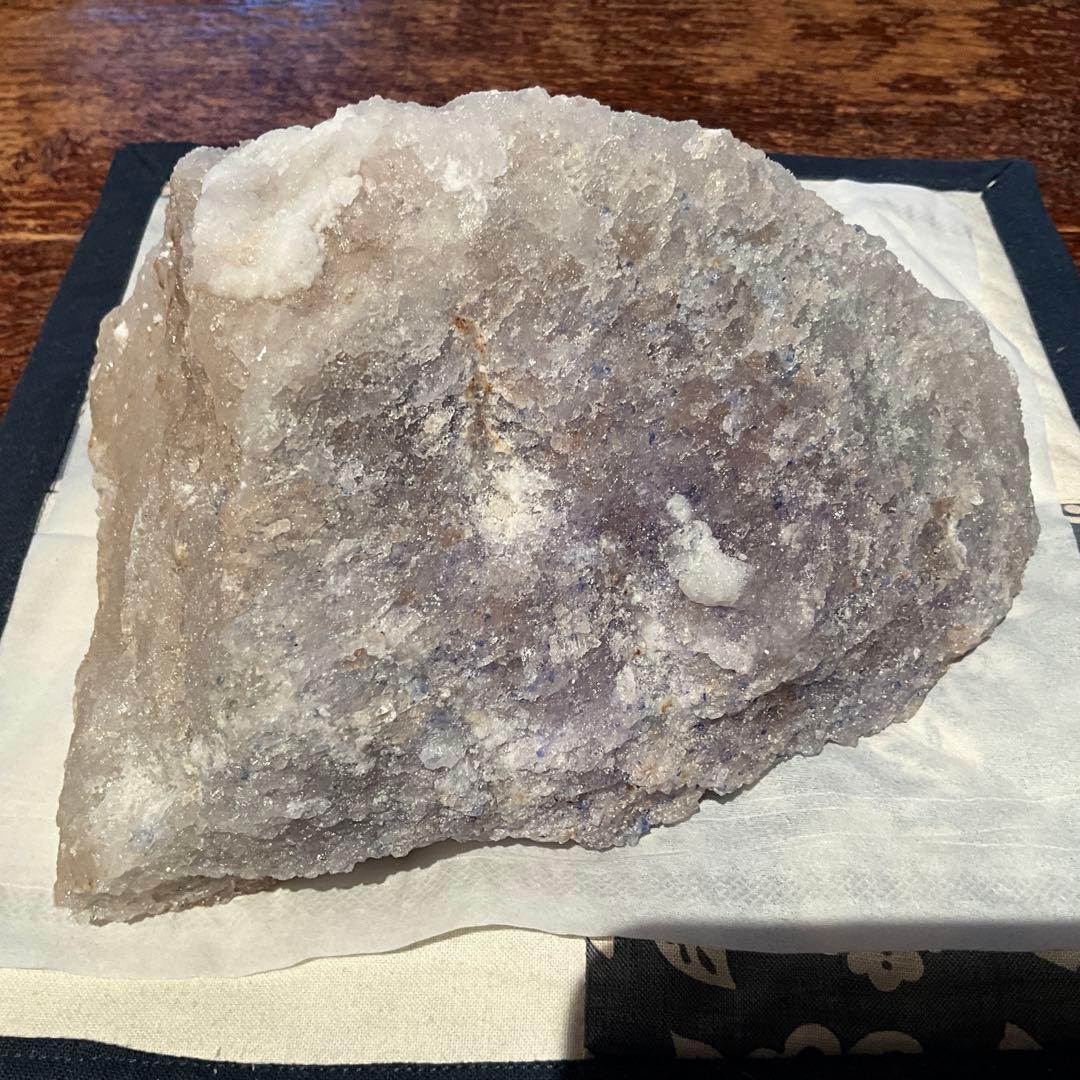 ペルシャブルーソルト　岩塩塊およそ1750グラムおまけ50gJS113