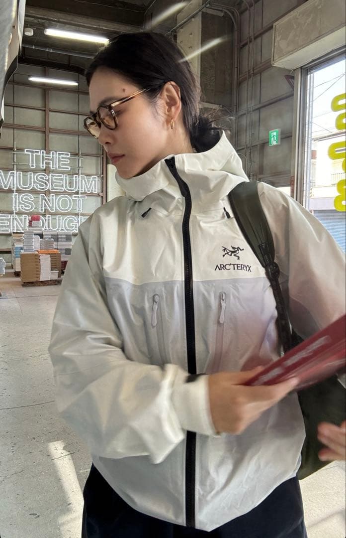 新品限定 田中シェン着 Arc'teryx Alpha Jaket Lホワイト白 - メルカリ