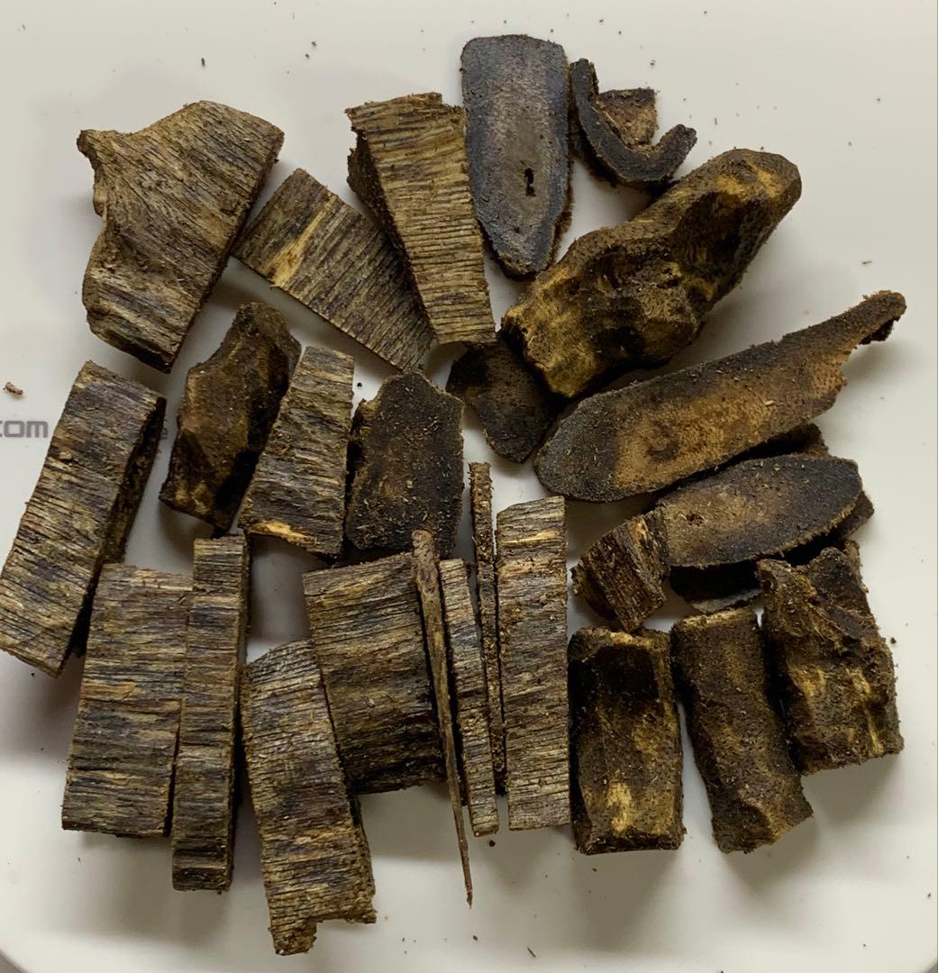 極上伽羅 沈香 香木 重さ:20.2g A-8