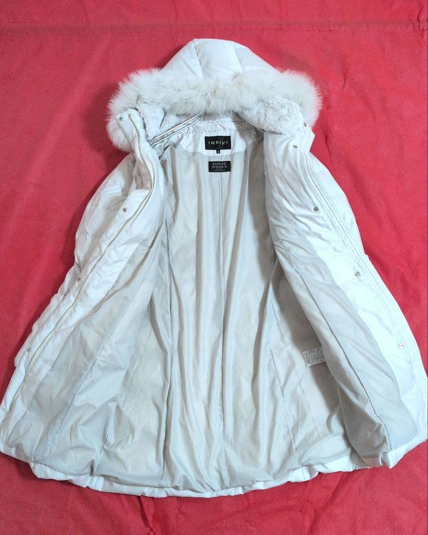 未使用級】INDIVI ダウンコート ☆ホワイトフォックスファー☆／40