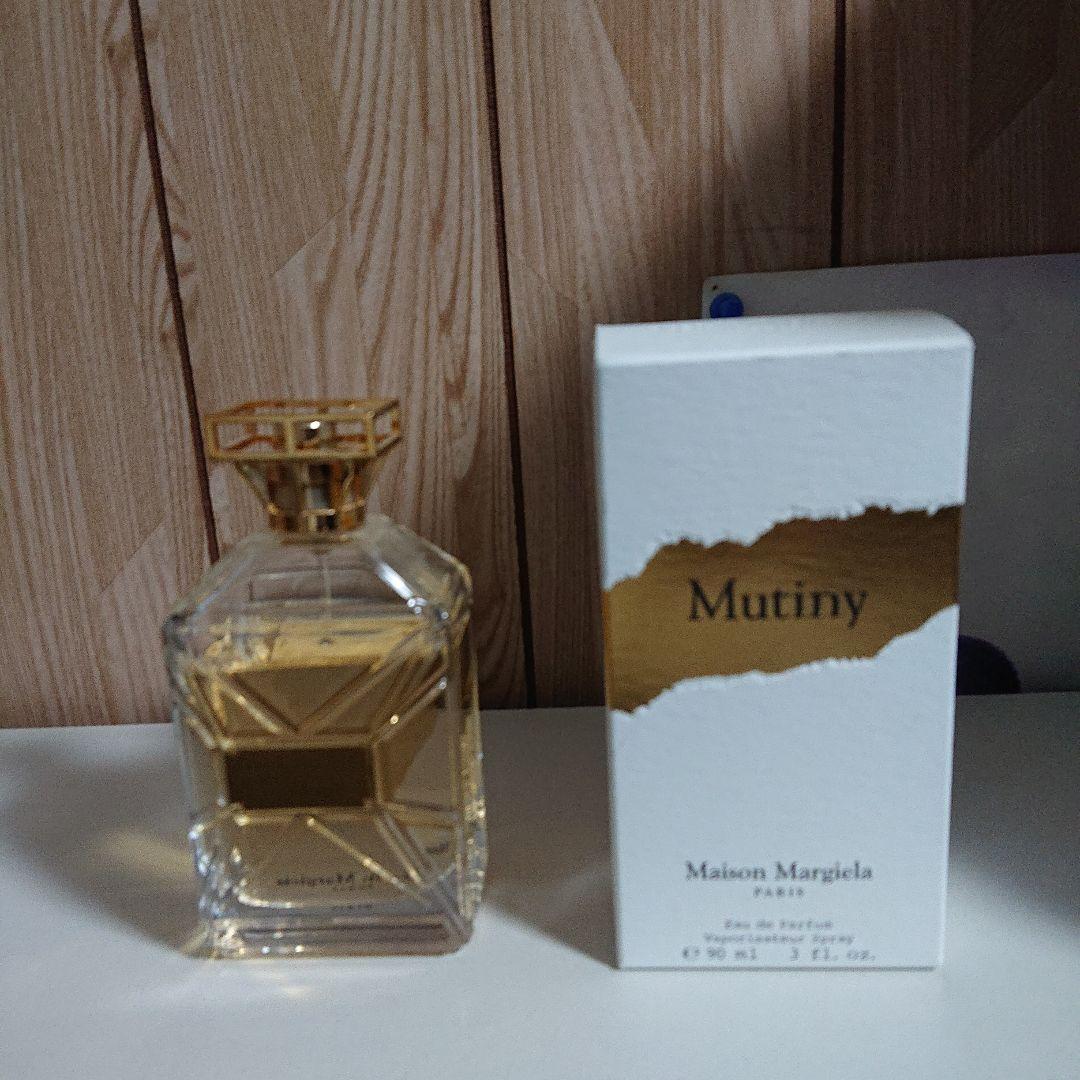 香水 メゾンマルジェラ ミューティニー
