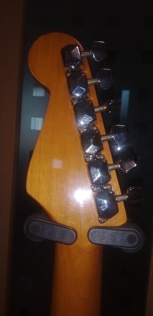 個人製作者改造ストラトモデル 世界観を膨らませた“幻獣遣いのストラトハウンド”をコジマ大隊長が製作