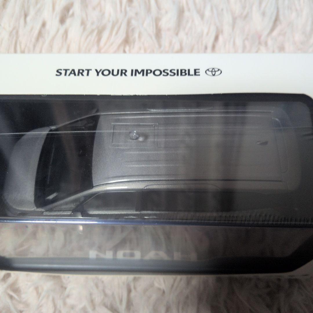 トヨタ ノア 90系 カラーサンプル ミニカー メタルストリーム