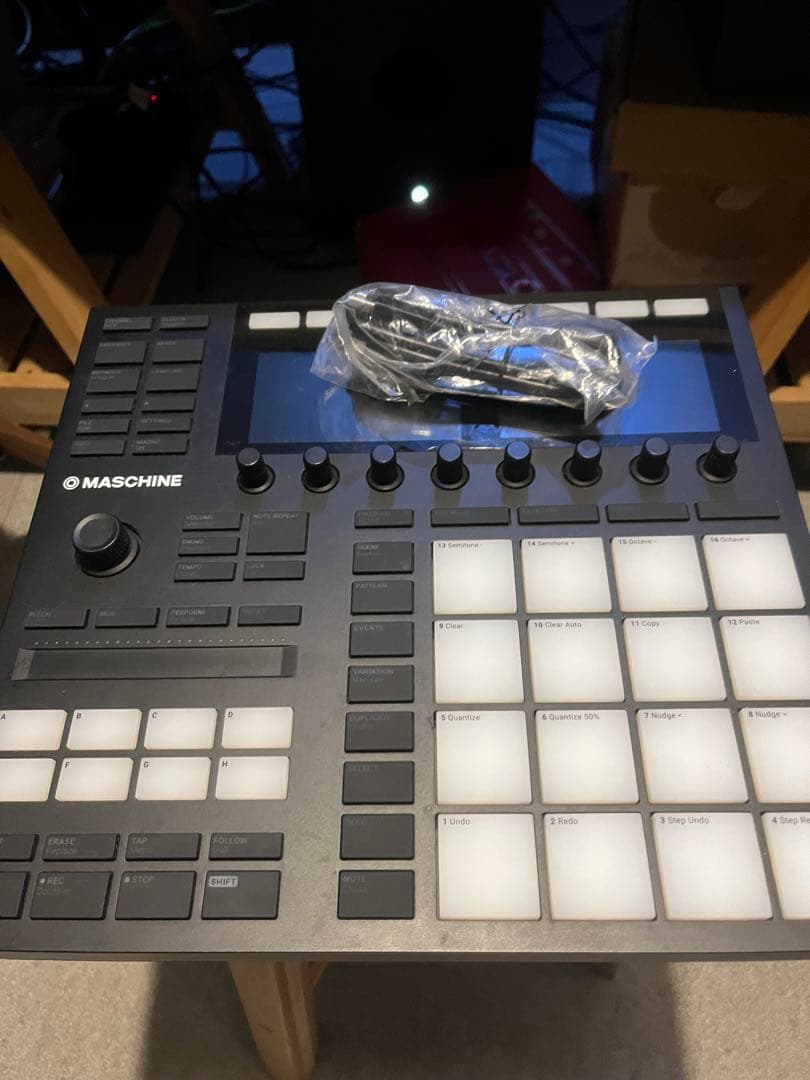 MASCHINE mk3 /本体 + 純正USBケーブル