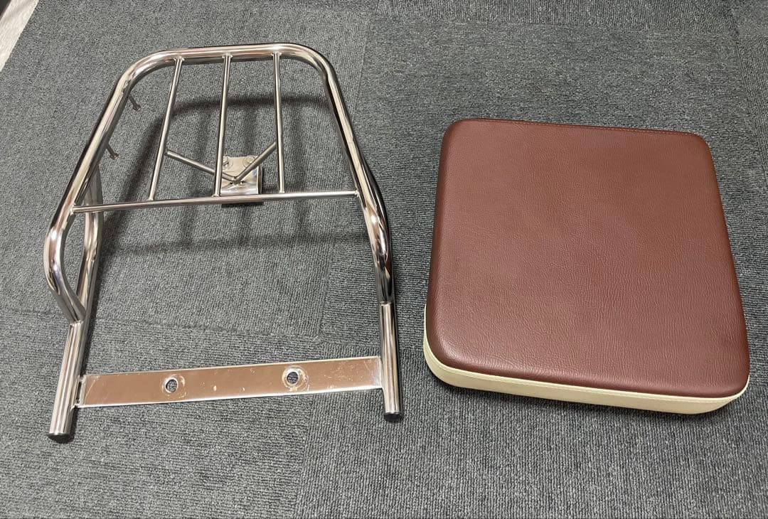 アウトスタンディング　アップフラットキャリア/ピリオンシート　スーパーカブ等