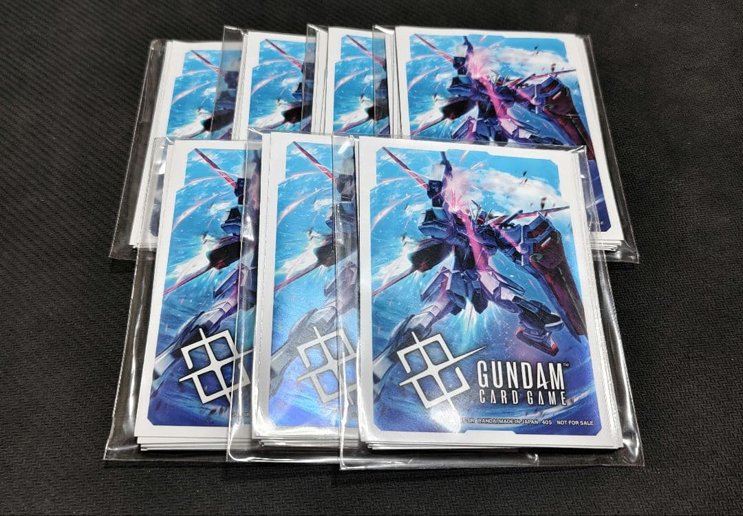 エールストライクガンダム　スリーブ　70枚　ガンダムカードゲーム