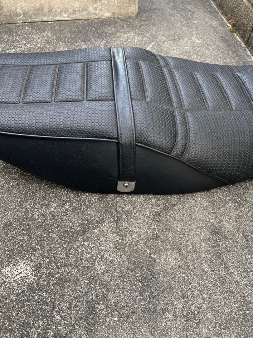 専用の方以外購入不可　zrx400 しーと