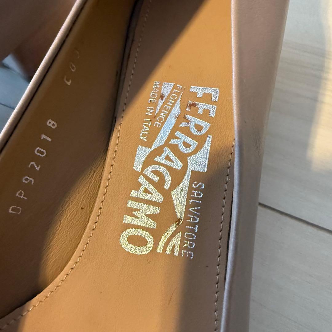 最終値下げ【未使用・長期保管品】サルバトーレフェラガモ パンプス ピンクベージュ