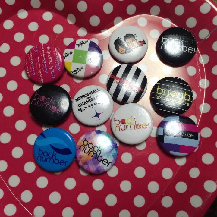 back number缶バッチ