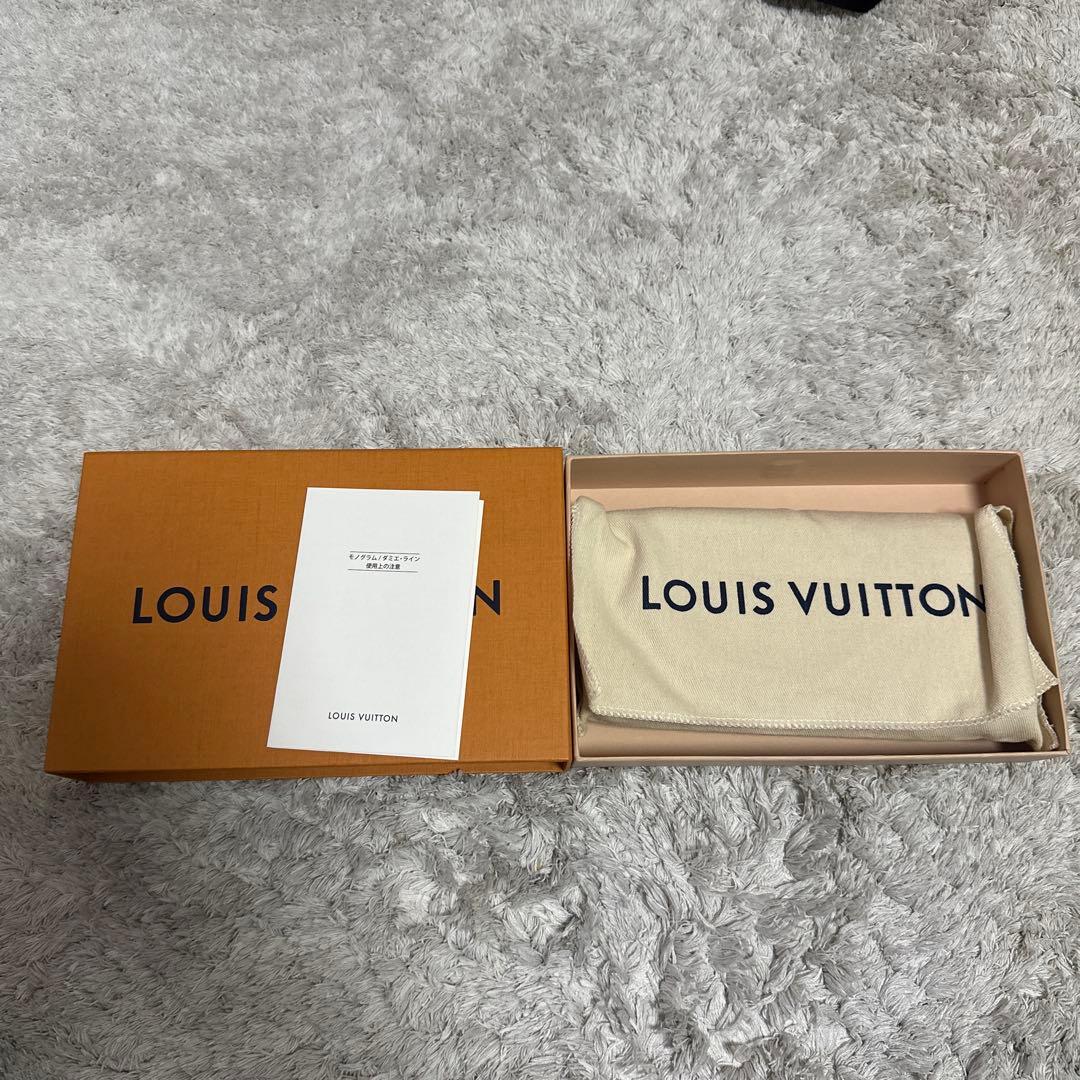 n*i様 美品 定価10.5万 ルイヴィトン モノグラム・エクリプス ポルトフォ
