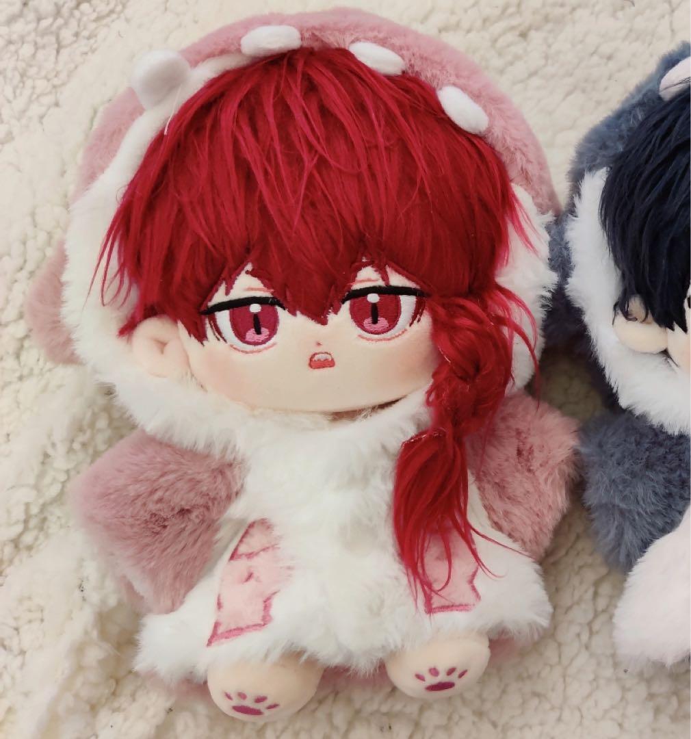 赤髪赤目》大人気な激レア可愛い着せ替えぬいぐるみ《20cm》 - メルカリ