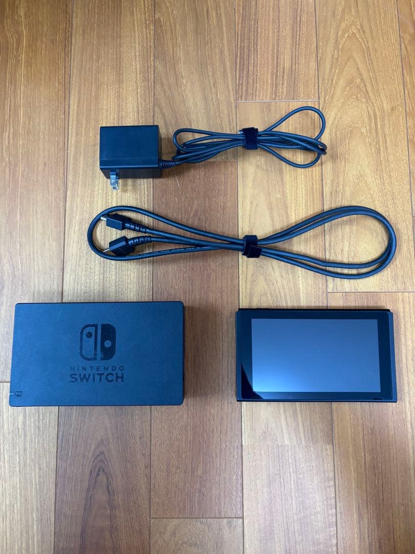 Nintendo Switch 本体 + 付属品【動作確認済み】