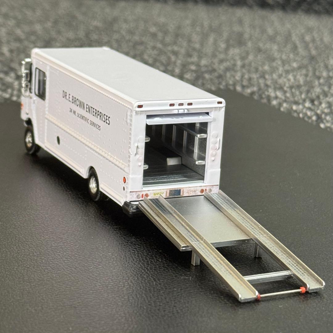 ドクのバン カスタム バックトゥザフューチャー デロリアン ① ドクの