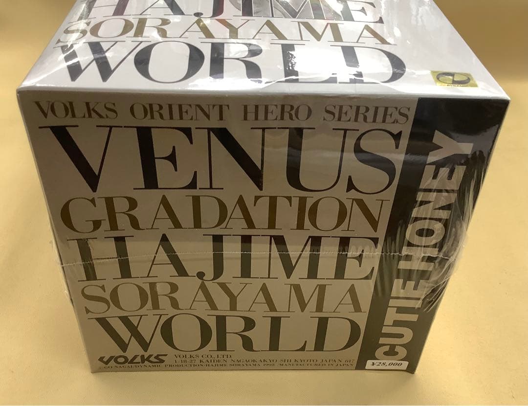 ボークス 1/4 「キューティーハニー」 空山基 クリスタルエディション