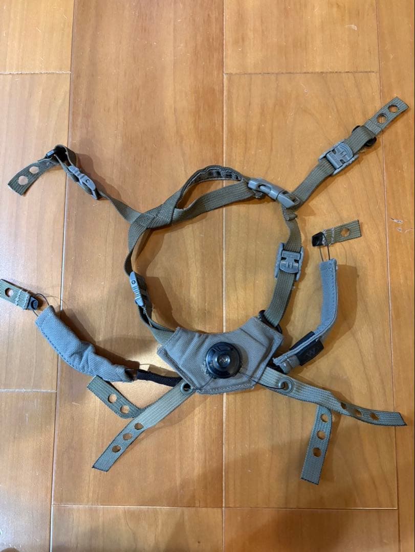 TEAM WENDY チンストラップ　XL