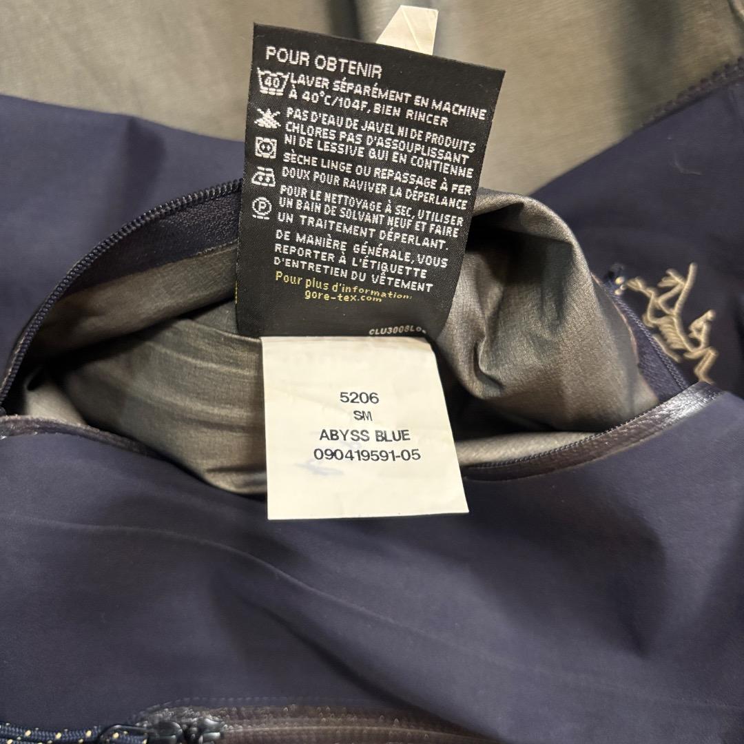 と*ろ様 ＊激レア＊ arc'teryx Theta SV Abyss Blue - メルカリ