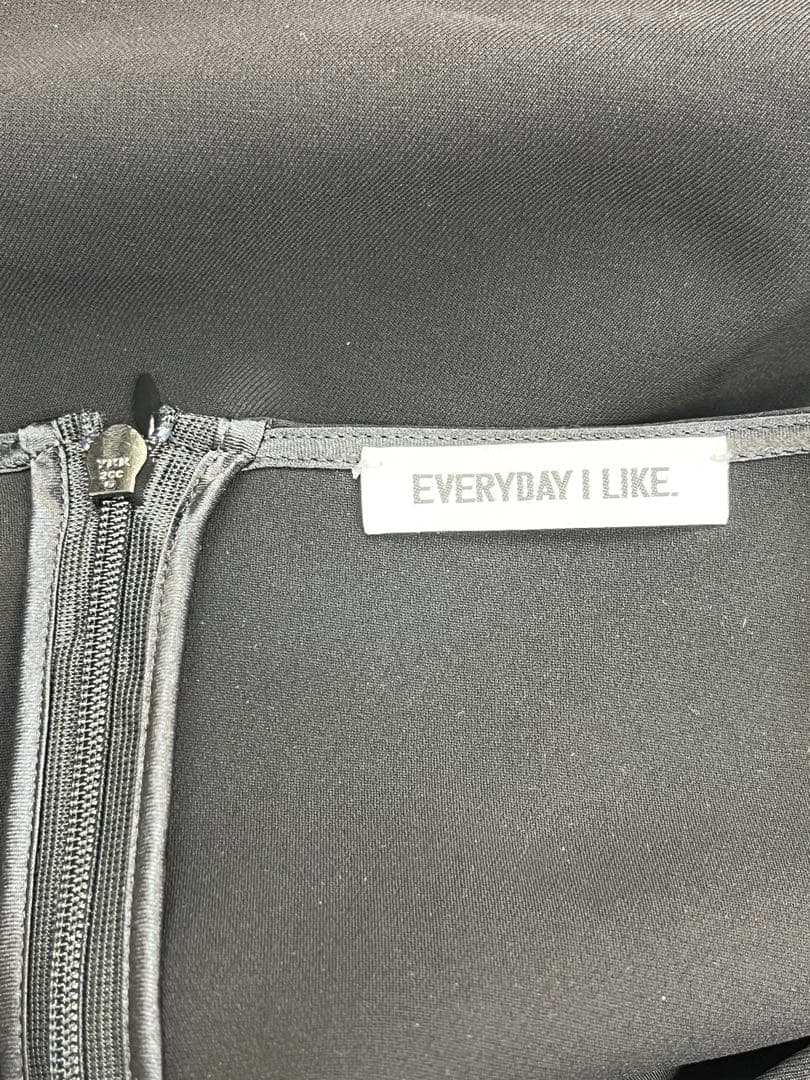 EVERYDAY I LIKE 24SS ジップスリーブ ブラウス ボートネック - メルカリ