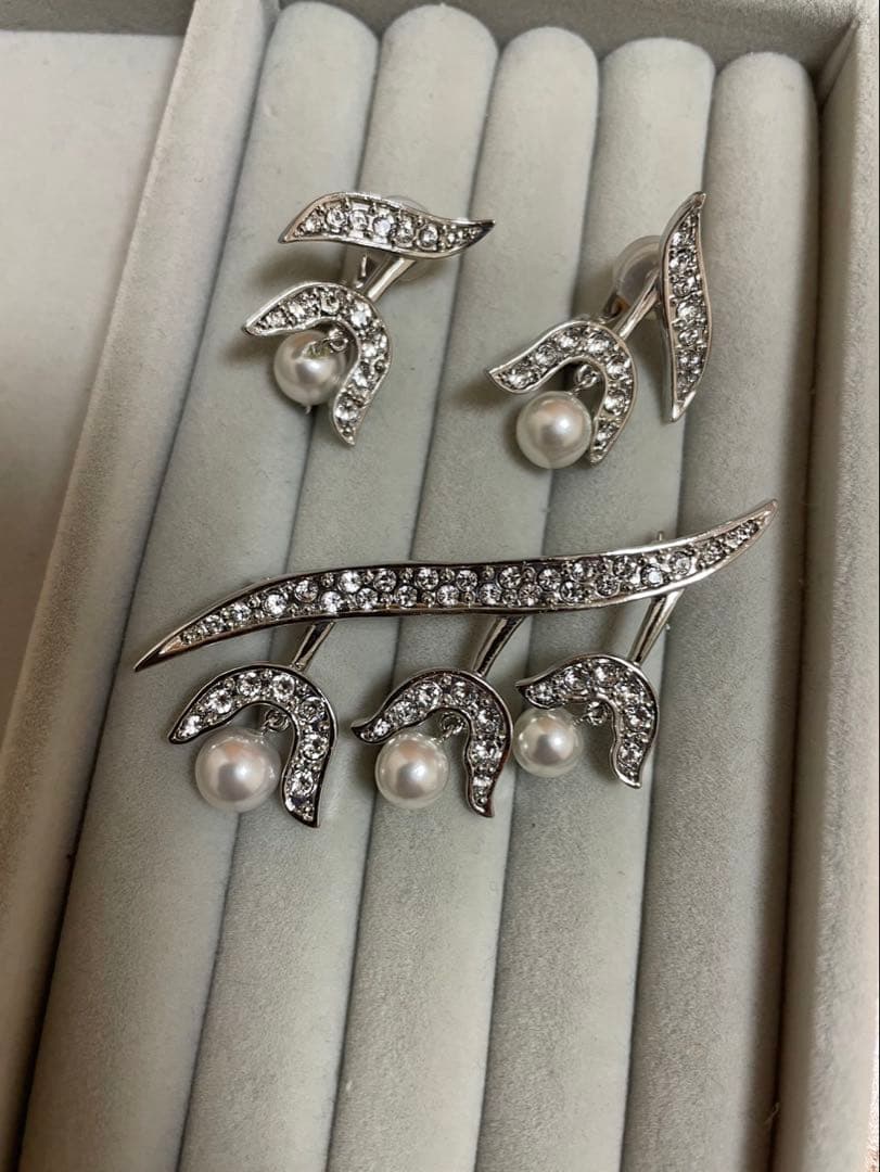 美品　ルネ　Rene パール　スズラン　ブローチ＆イヤリング　セット