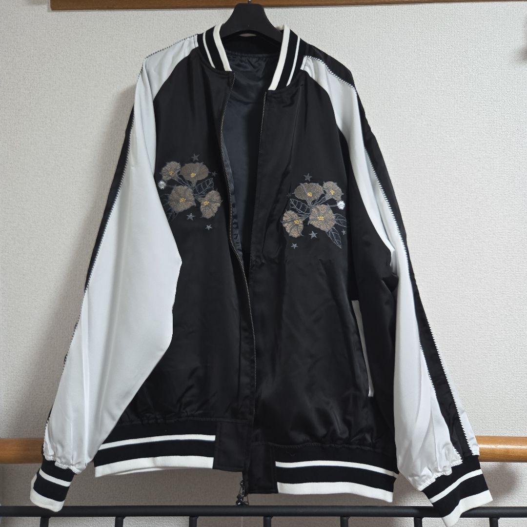 【半額以下】新品 CONVERSE TOKYO スカジャン 刺繍　花柄 男女兼用 CONVERSE TOKYO スカジャン SATIN SHORT SOUVENIR JACKET レディース