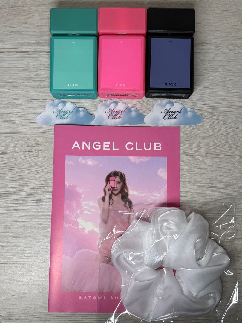 ANGEL CLUB】重盛さと美 香水3点セット(特典付き) - メルカリ