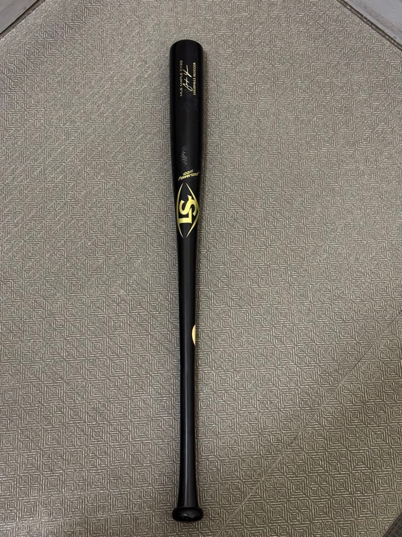 0395硬式木製USA規格　ルイスビルスラッガー　クリスチャン・イエリッチ