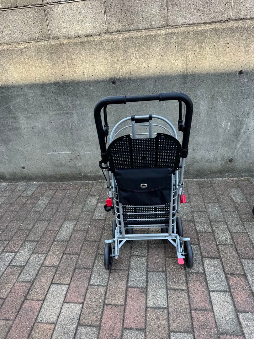 軽量折りたたみシルバーカー