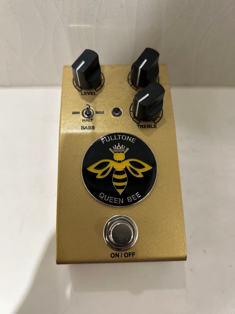は*む様 在庫処分 美品ギターファズペダル FULLTONE QUEEN BEE