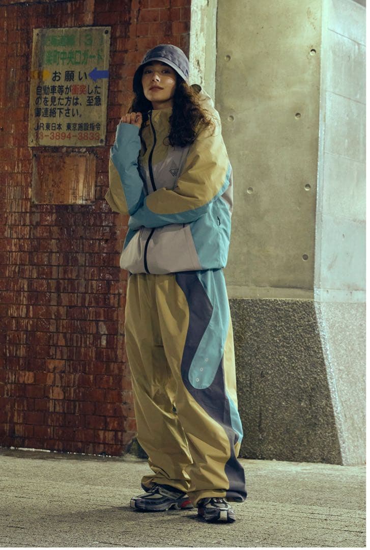 【韓国HELLOW】 スノーボードウェア 上下セット Qoo10] 韓国 スノーボードウェア 上下セット 正 : アウトドア