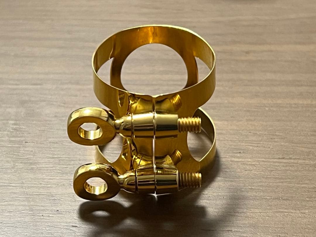 ブルズアイ バリトンサックス リガチャー ルソー専用 - メルカリ