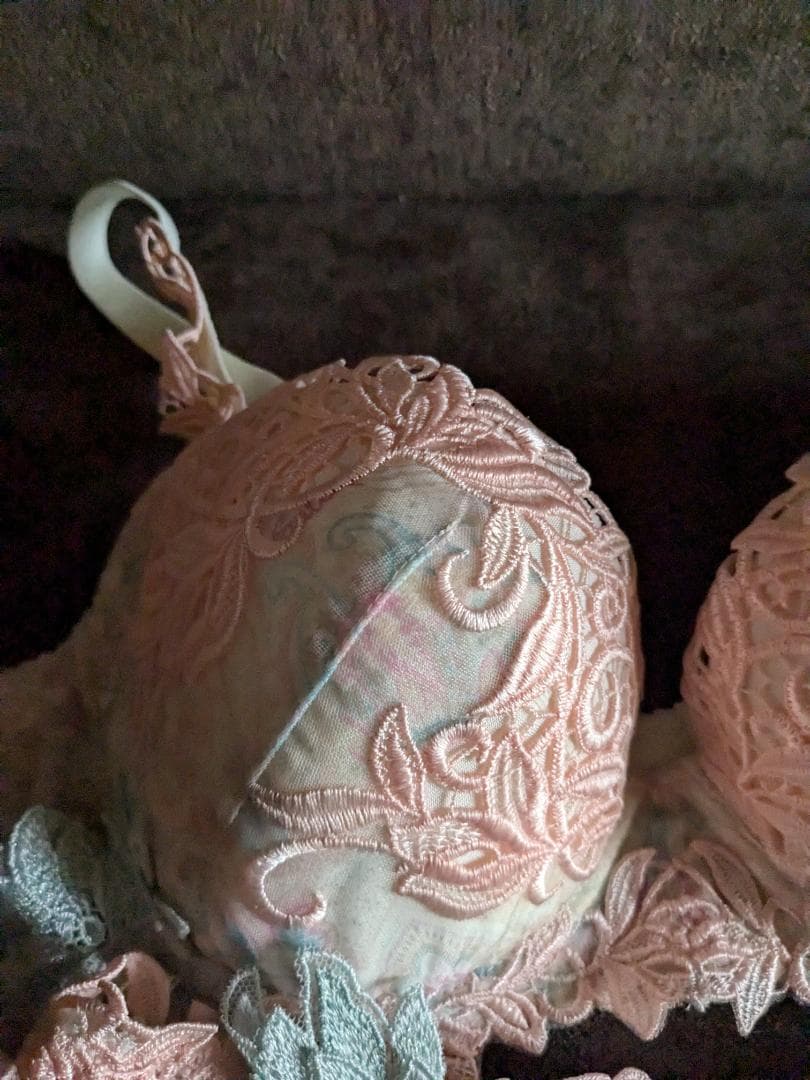 ワコール、サルート62グループブラD75、ガーター、ソング。 - メルカリ