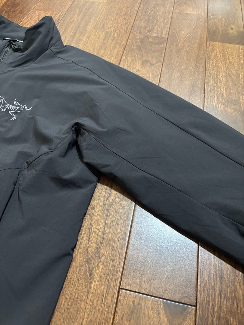 直営店限定 アークテリクス アリウムインサレーテッドジャケット M