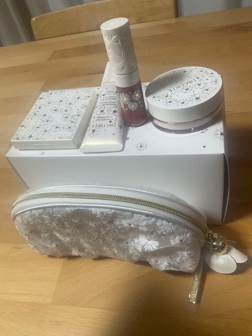 コスメデコルテホワイトプリスコレクション