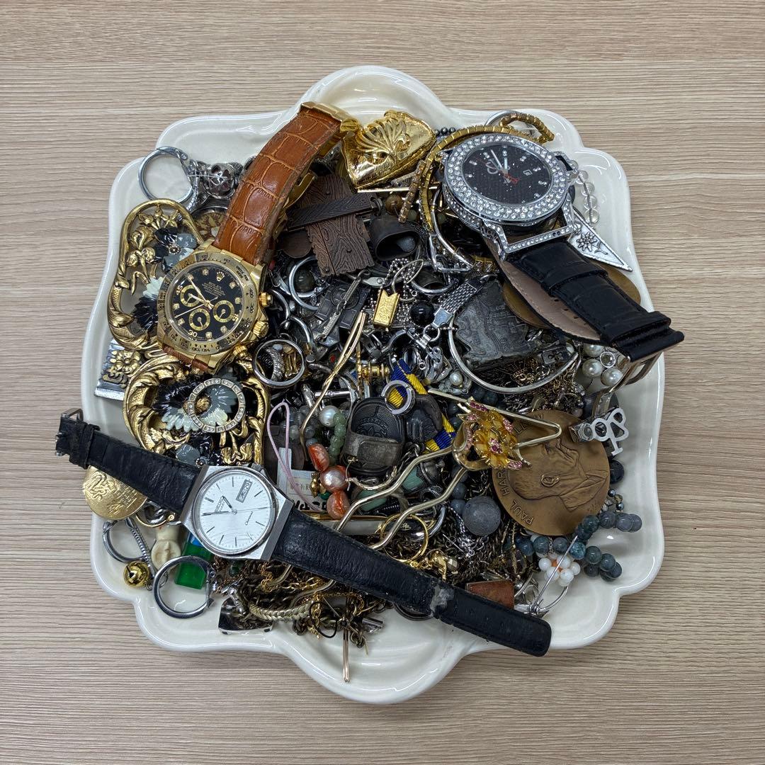 遺品整理 約2kg アクセサリー　ネックレス　イヤリング　ブレスレット