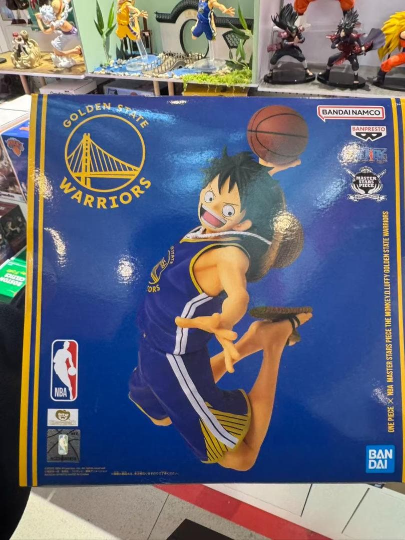 新品 ワンピースベースショップ　NBA ウォーリアーズ　ルフィ　フィギュア