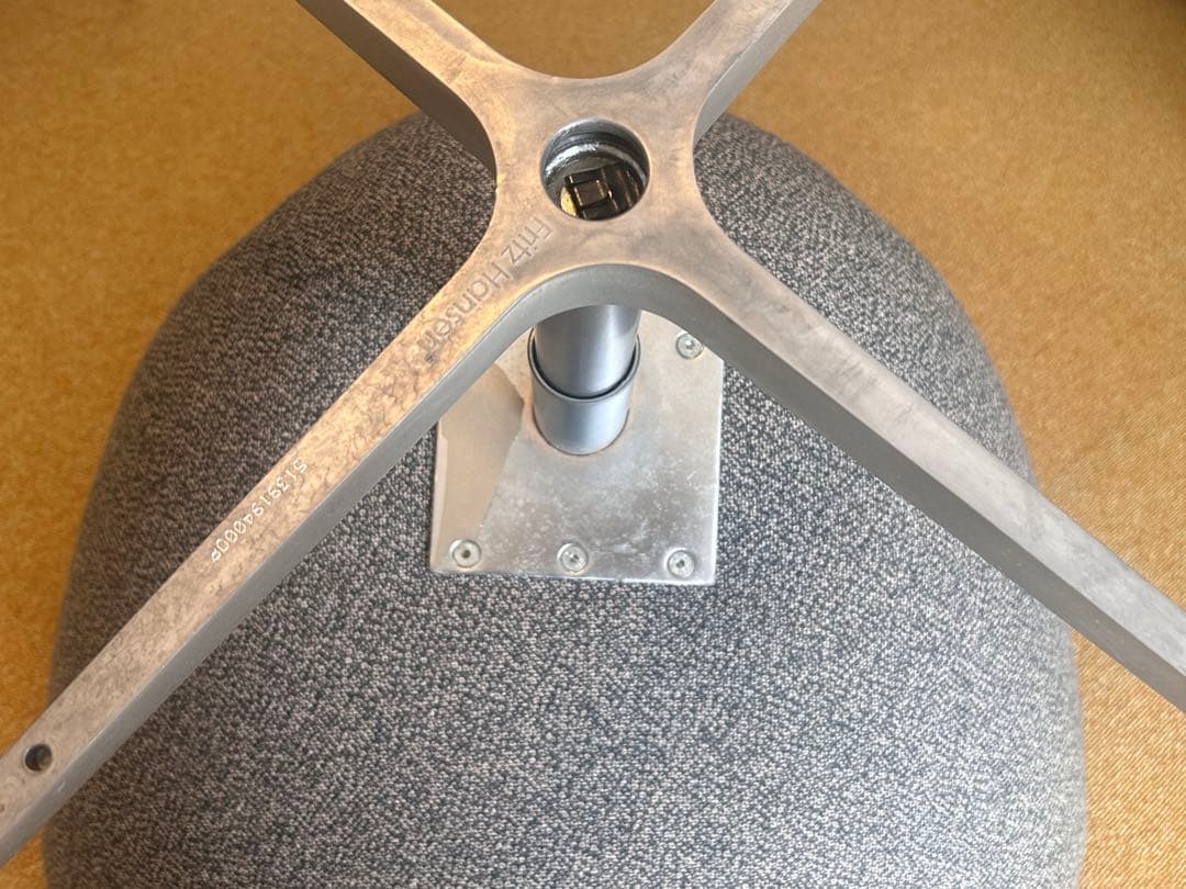 正規品 フリッツハンセン ビンテージ 定価73万円 スワンチェア - メルカリ