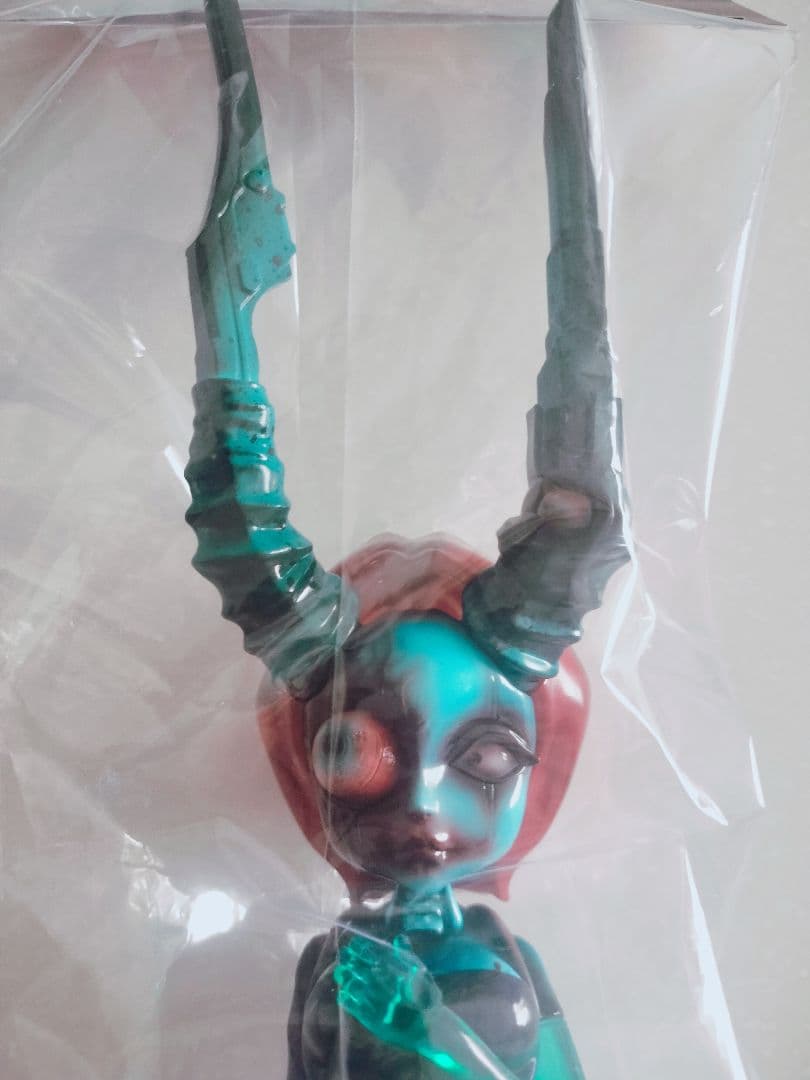 Blood Cassis Soda ギョクロイド ソフビ MAマン