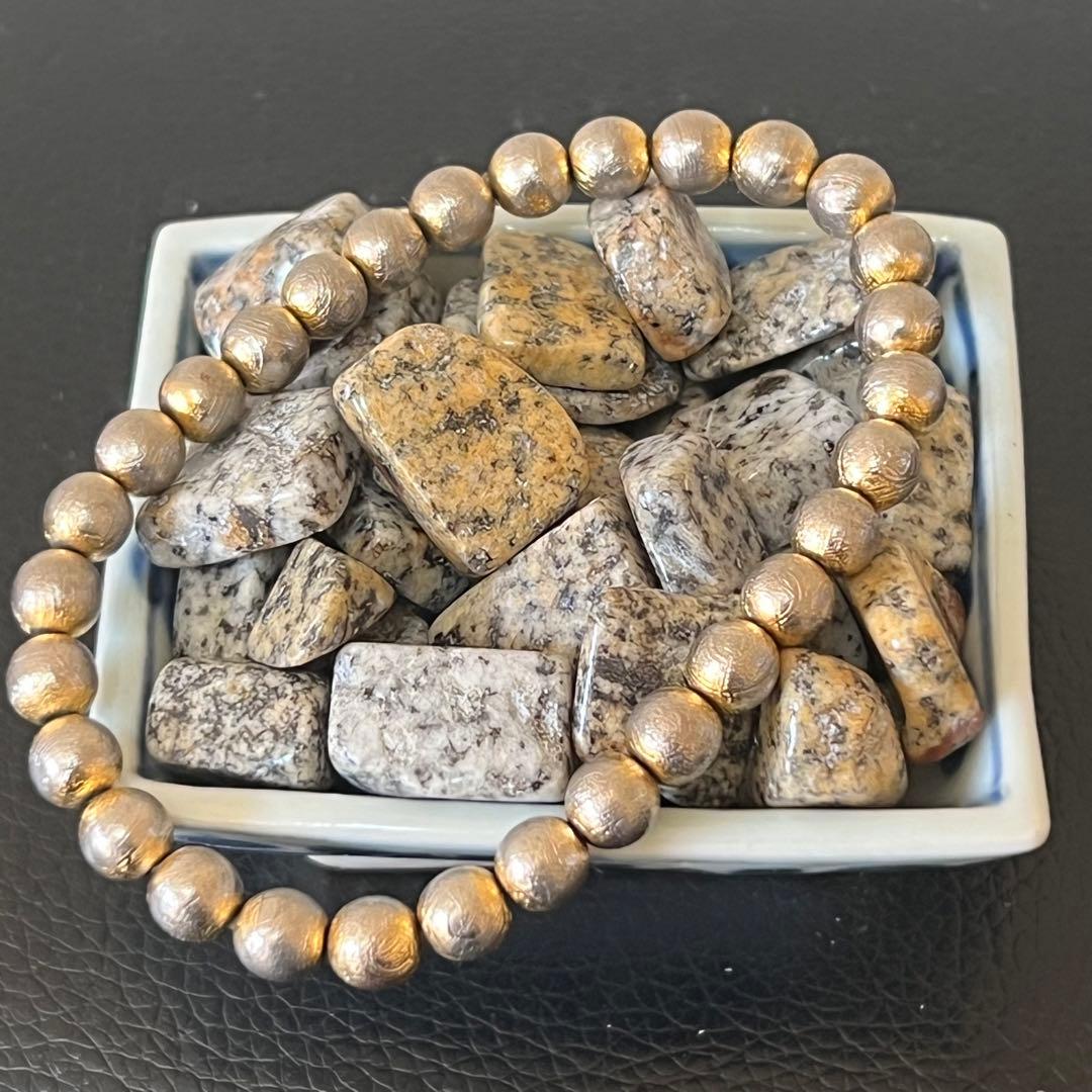 ギベオン隕石ブレスレット 6.3mm玉 金メッキ 鑑別書付き 30玉