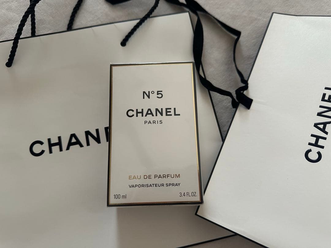 新品未開封　CHANEL N°5 シャネル香水　100ml 本体のみ
