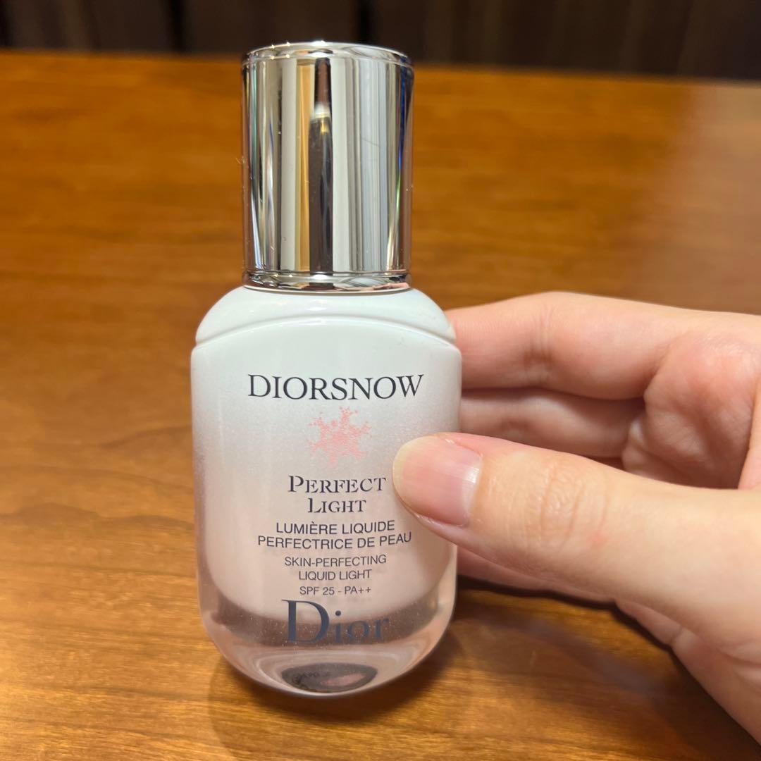 【美品】ディオール スノー パーフェクト ライト 日中用乳液・化粧下地