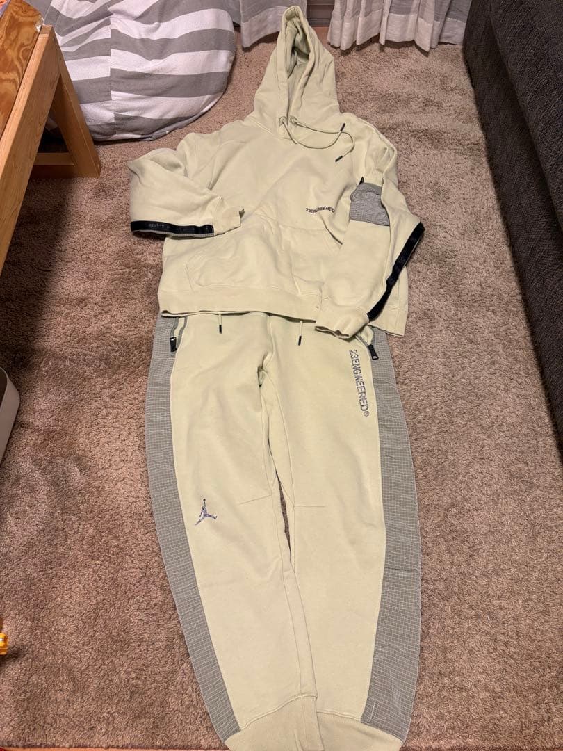 美品即完売NIKEジョーダンスウェットジャージ上下セットライム 新品 ナイキ エア ジョーダン 上下セットアップ 希少 2XLsize グレー