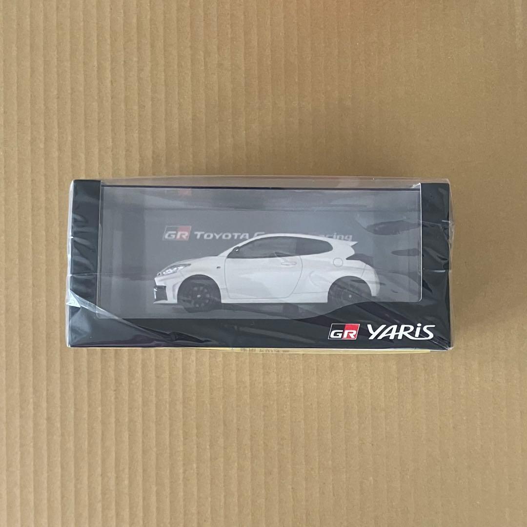 【在庫ラスト】新型GRヤリス カラーサンプルミニカー 040スーパーホワイトII 未開封】新型GRヤリス カラーサンプルミニカー 040スーパーホワイトII