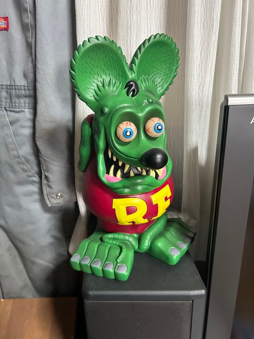 30cmくらい。ラットフィンク　大きいフィギュア