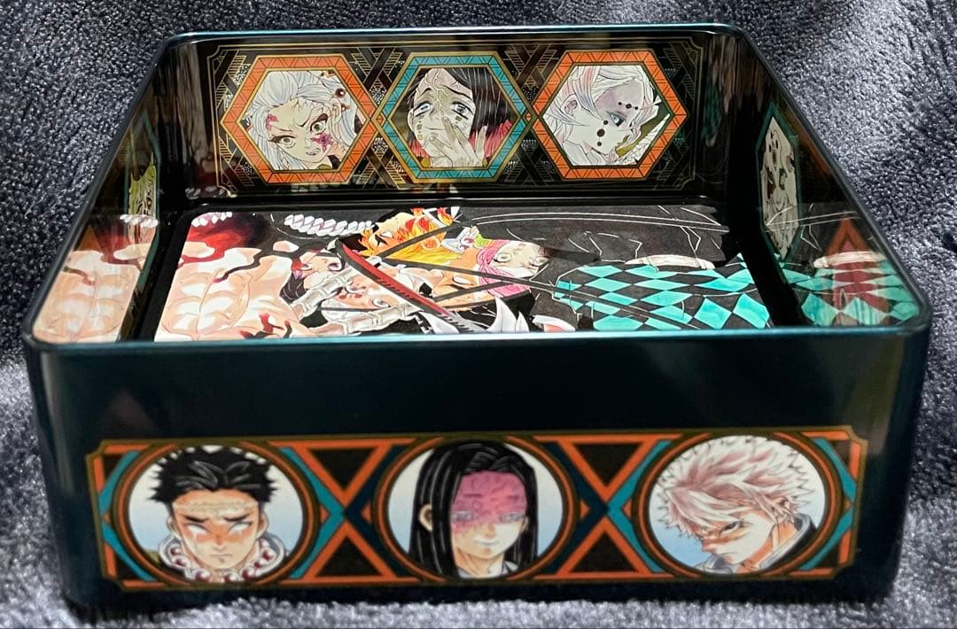 鬼滅の刃』コミックカレンダー2021 特製缶入り日めくりカレンダー