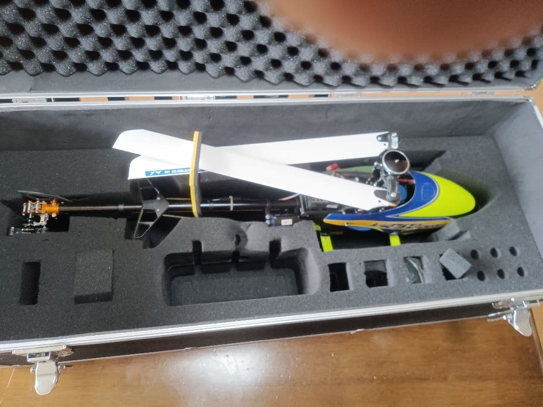 ワルケラV450D03 電動ヘリコプター アルミケース付き、おまけ付（写真