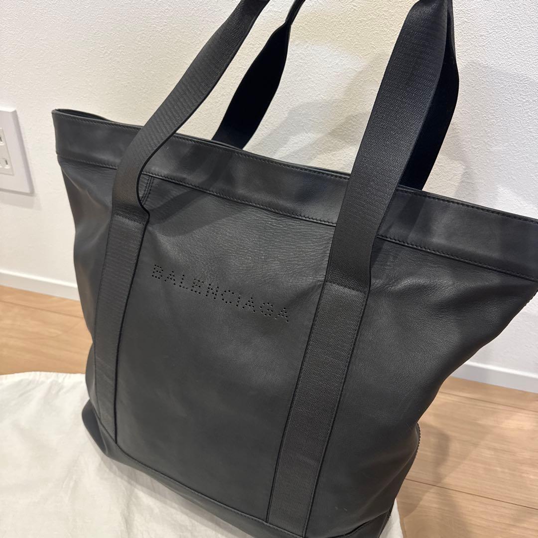 バレンシアガ オールレザートートバッグ 阪急梅田購入 バレンシアガ オールレザートートバッグ 阪急梅田購入 - メルカリ