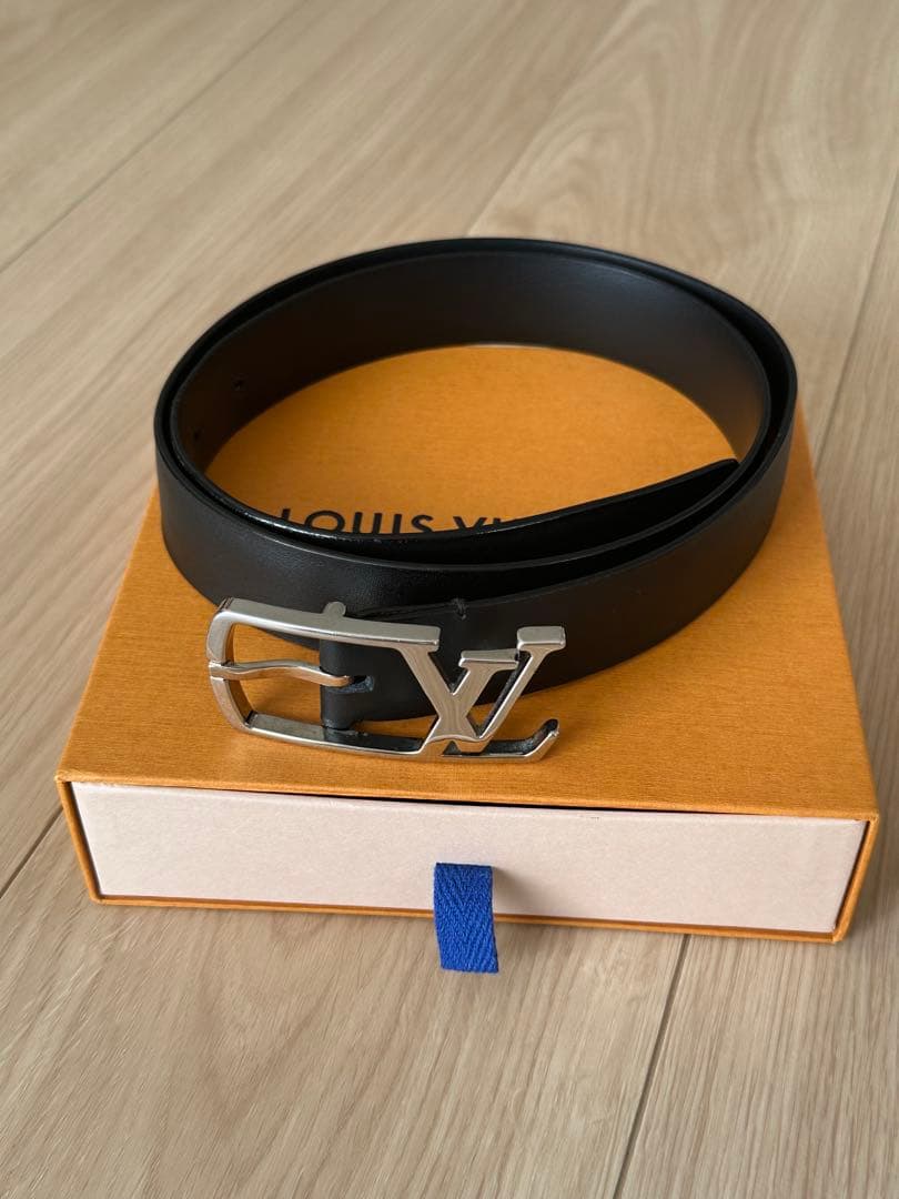 LOUIS VUITTON ブラックレザーベルト 85